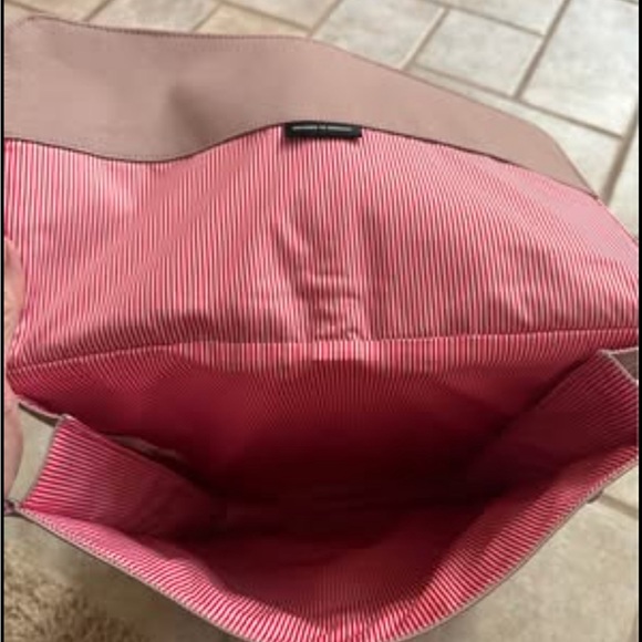 Backpack - Picture 3 of 5